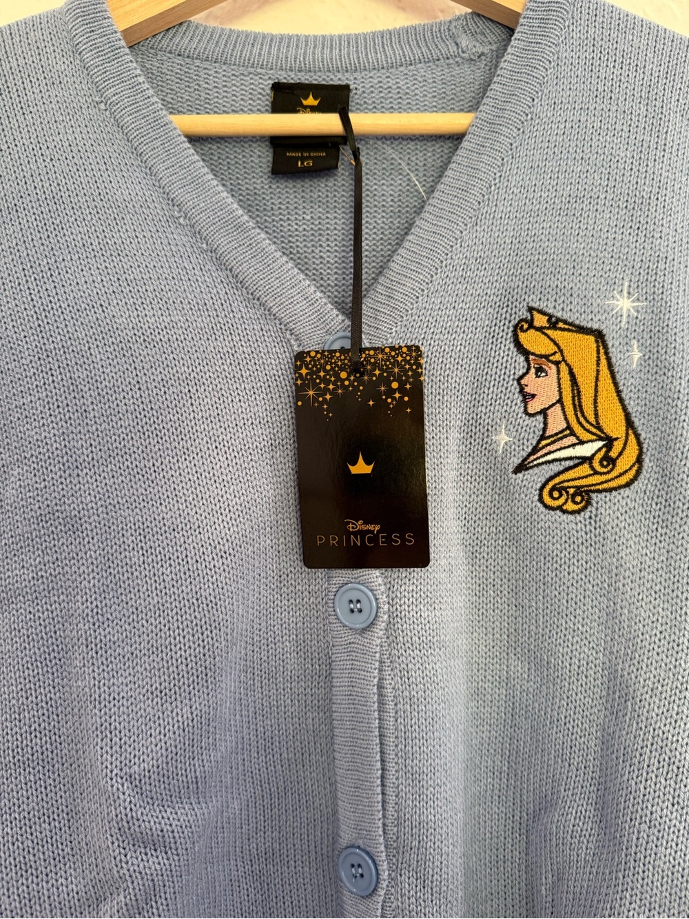 🛍️ SOLD 🛍️ NEW Disney Princess Aurora Sleeping Beauty Embroidered Cardigan - Picture 3 of 6